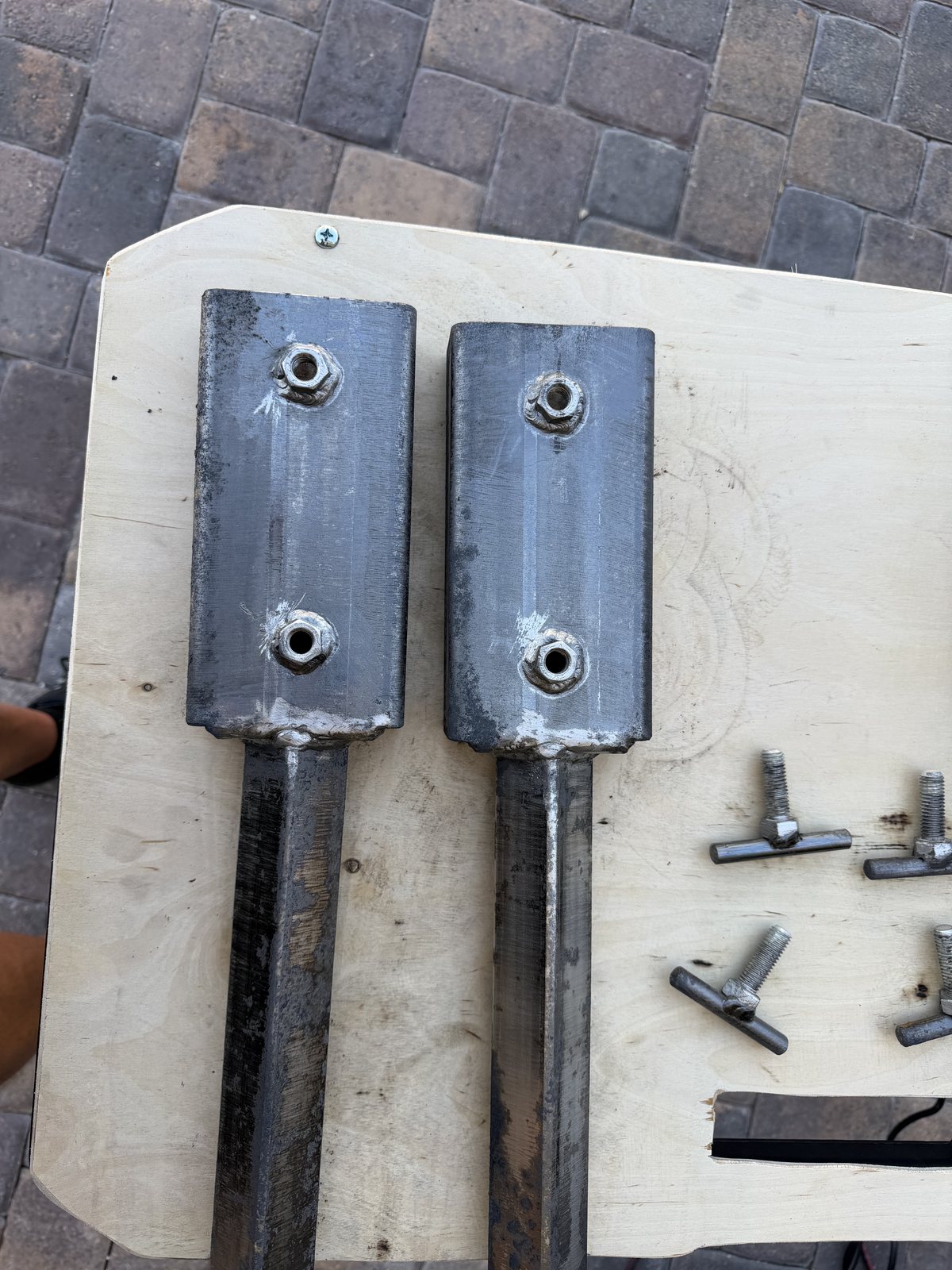 Clean steel stand legs after laser cleaning